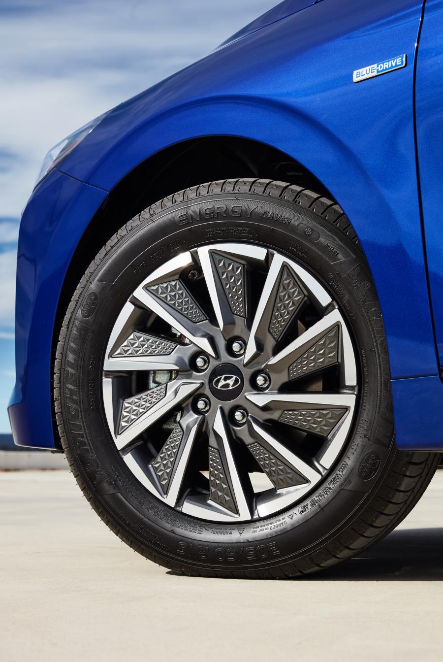 Колеса Hyundai IONIQ electric (AE) 2019 года  (AU) (фото 17 из 35)